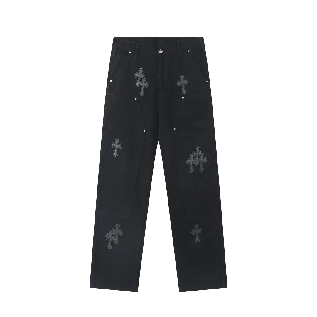 P280 💰 (Top version) Chrome hearts Cross patch leather jeans workwear logging pants Chrome hearts logging pants are here! ! ! CH Croix Heart Double Knee Cross Patch Leather Bo1 Style Logging Pants Straight-leg Work Pants B136 Croix Heart Cross Sanskrit Overalls Price 20W level, patchwork cross pattern embellishment, high-waisted washed jeans! ! Absolutely high-end luxury products, 1.9W level god-level single products, super popular products, made by top heavy industry, not to be missed. About Zangyin, this is an extremely luxurious fashion brand, which can also be called the nobles of the high street. It has always been an exclusive brand of some hipsters or rich second generation. Compared with ordinary high streets, it is more luxurious and noble. Compared with luxury brands, it has a more fashionable personality and has always been a brand that I have a special liking for. Imported yarn is custom-woven into a high-density twill canvas, which ensures a crisp silhouette while also making the fabric feel very delicate. It follows the B01 classic silhouette, with a crisp and stylish upper body. The ready-made garments are stone-ground and fermented, so they can be matched with any style. Buttons and zinc-drawn washables are genuine YKK retro metal products. Double-layered canvas on the front. Perfect details. All hardware is perfect. Size: S-XXL Color: Black